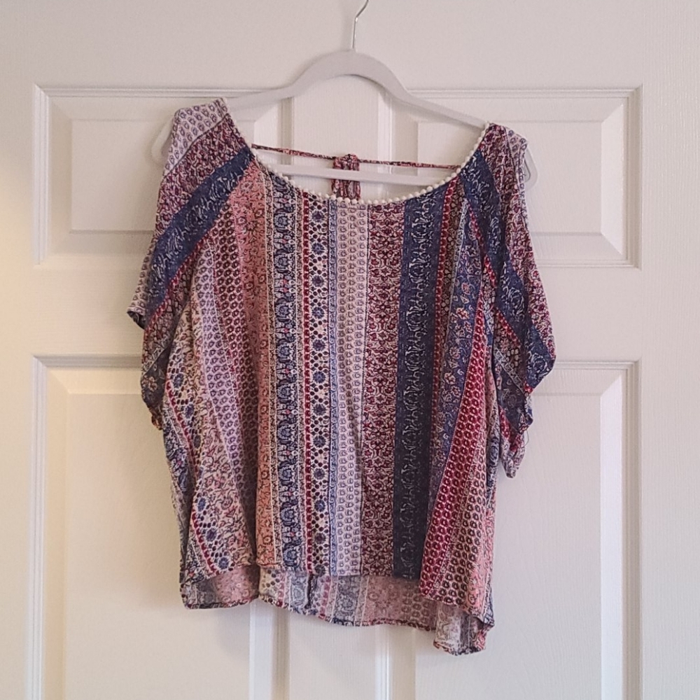 Multicolor peekaboo shoulder top